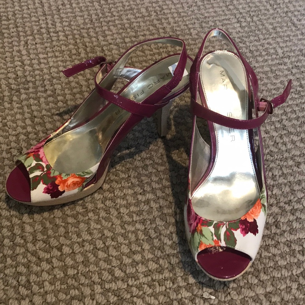 Never worn Marc Fisher heels